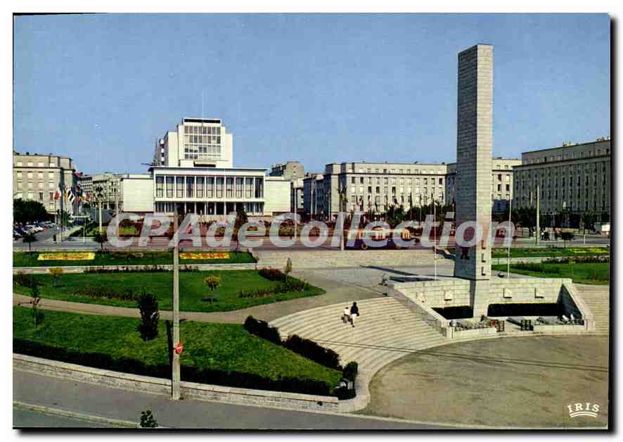CPSM Brest La Place De La Liberte L'Hotel De Ville