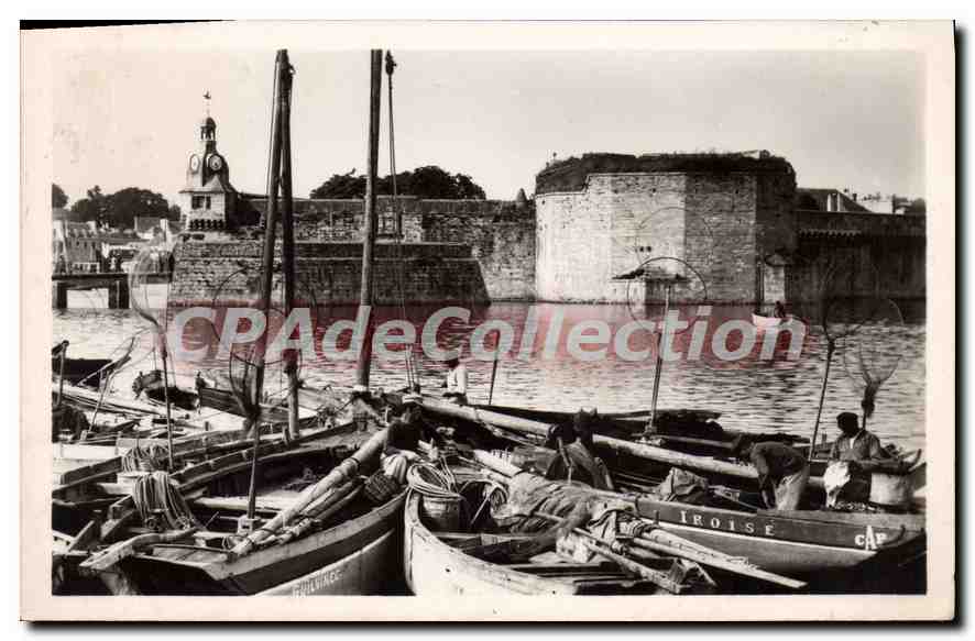 CPA Concarneau L'Avant Port Au Fond I'Entree De La Ville Close
