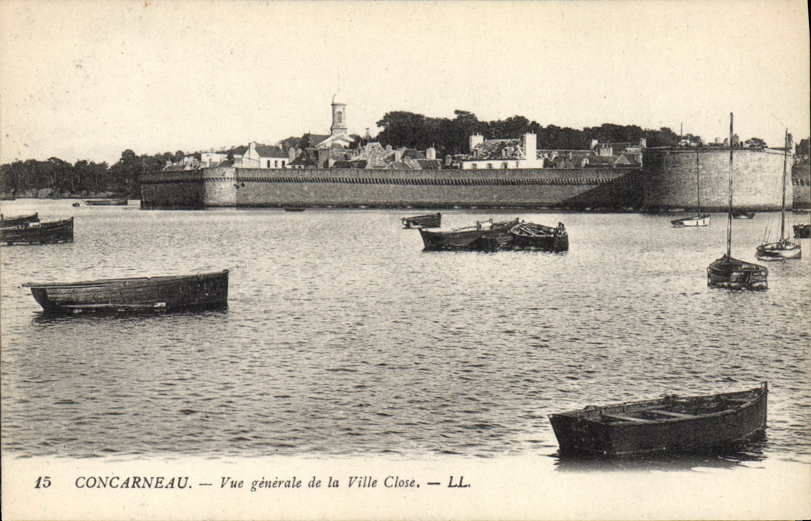 CPA Concarneau Vue Generale De La Ville Close