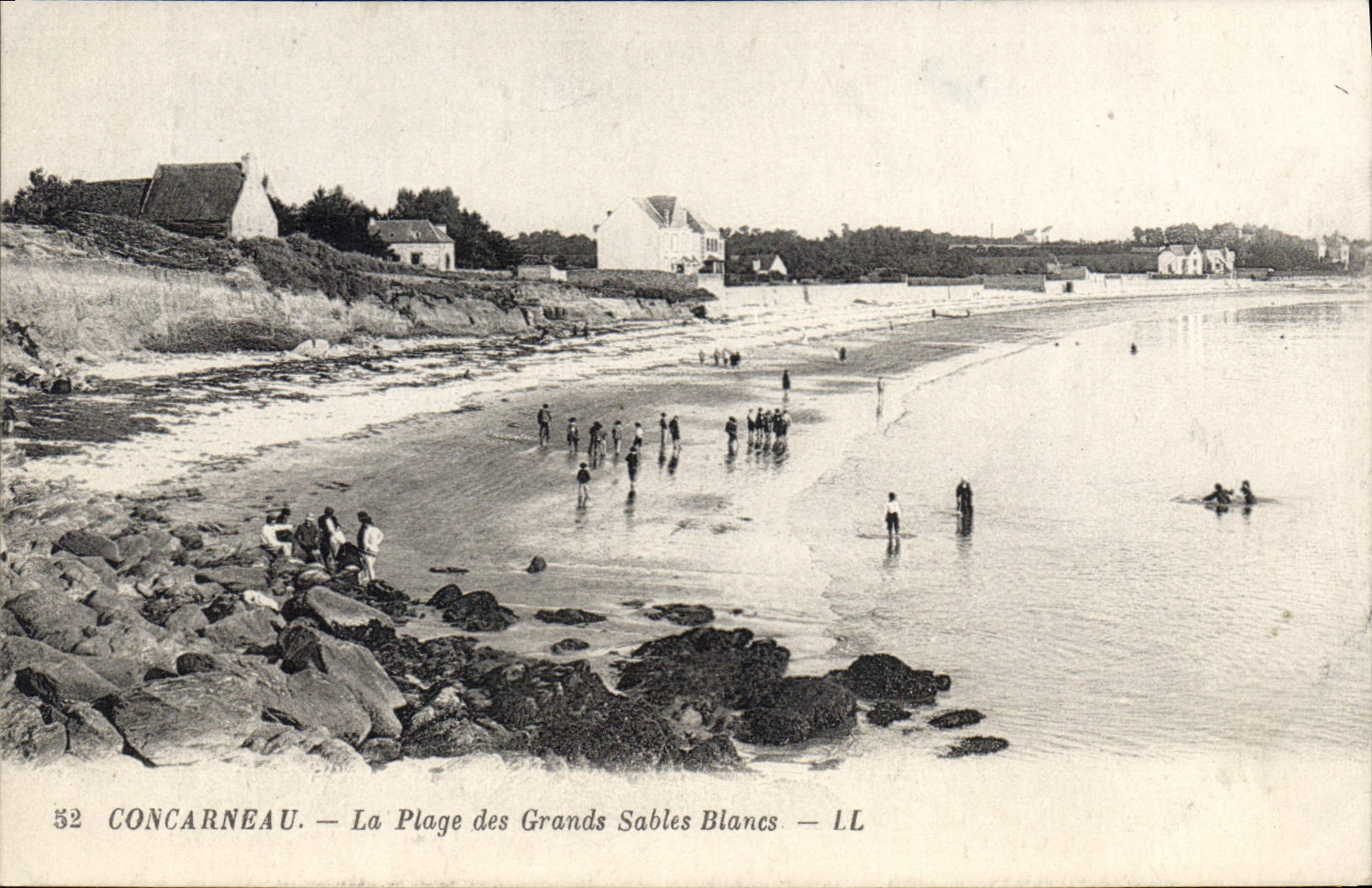 CPA Concarneau La Plage Des Grands Sables Blancs