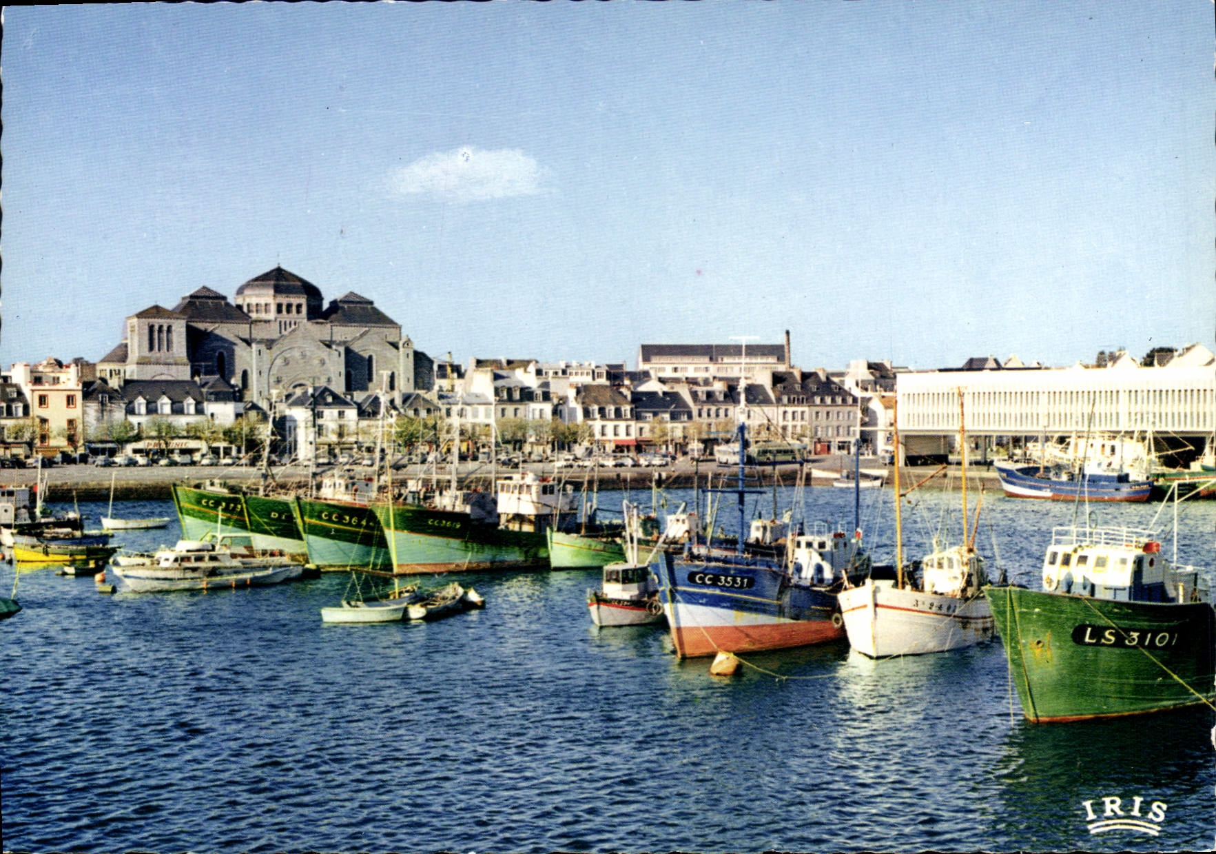 CPSM Concarneau Le Port Vers I'Eglise