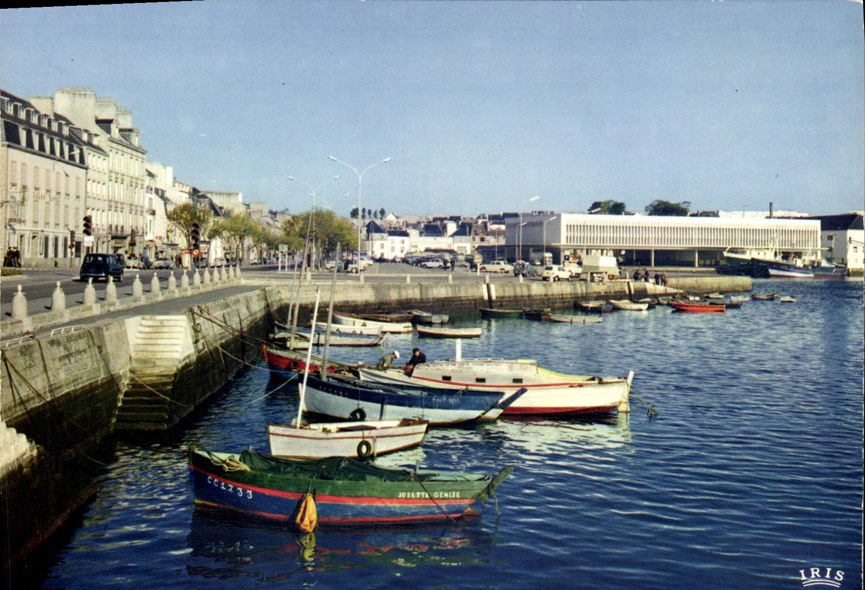 CPSM Concarneau Avenue Pierre Gueguin Vers La Criee