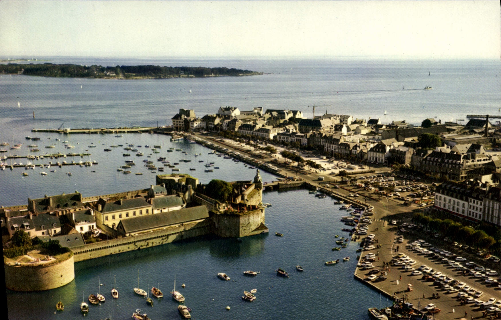 CPSM Concarneau Vue Generale La Ville Close