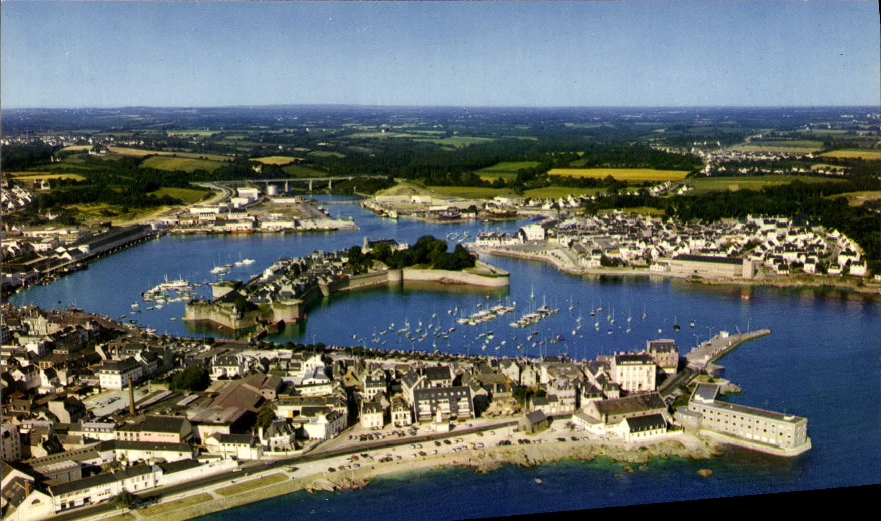 CPSM Concarneau Vue Generale La Ville Close