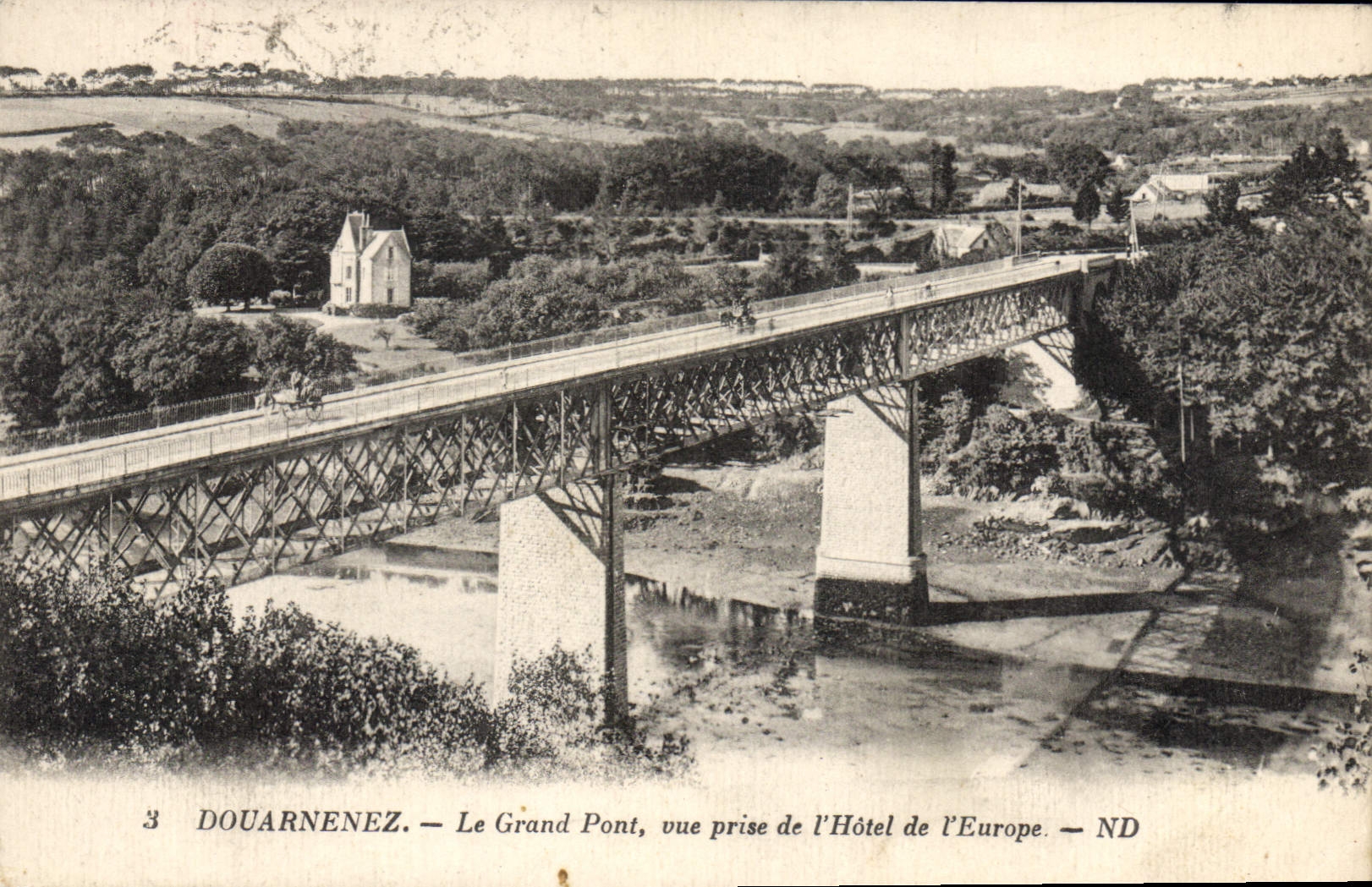 CPA Douarnenez Le Grand Pont Vue Prise De I'Hotel De I'Europe