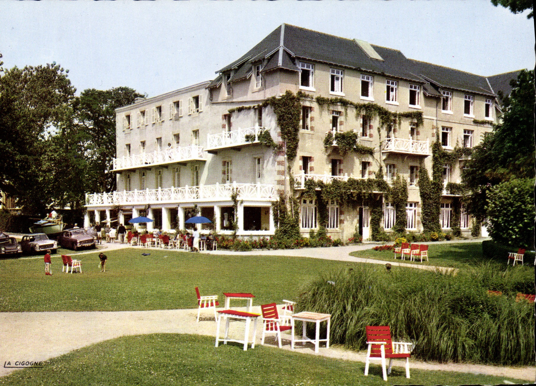 CPSM Locquirec Le Grand Hotel Des Bains