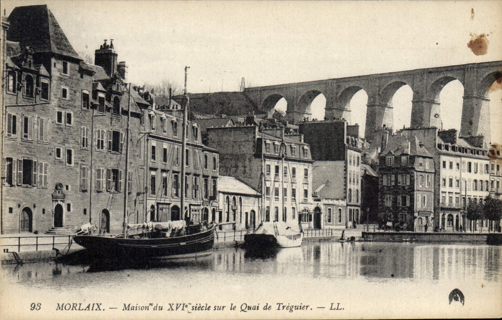 CPA Morlaix Maisons Du XVIème siècle Le Quai De Treguier