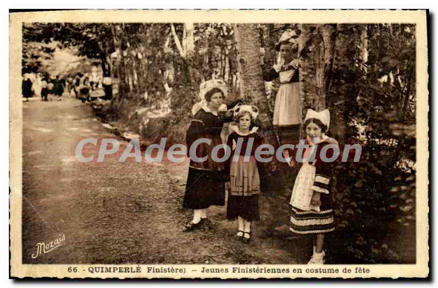 CPA Quimperlé Jeunes Finisteriennes En Costume De Fete