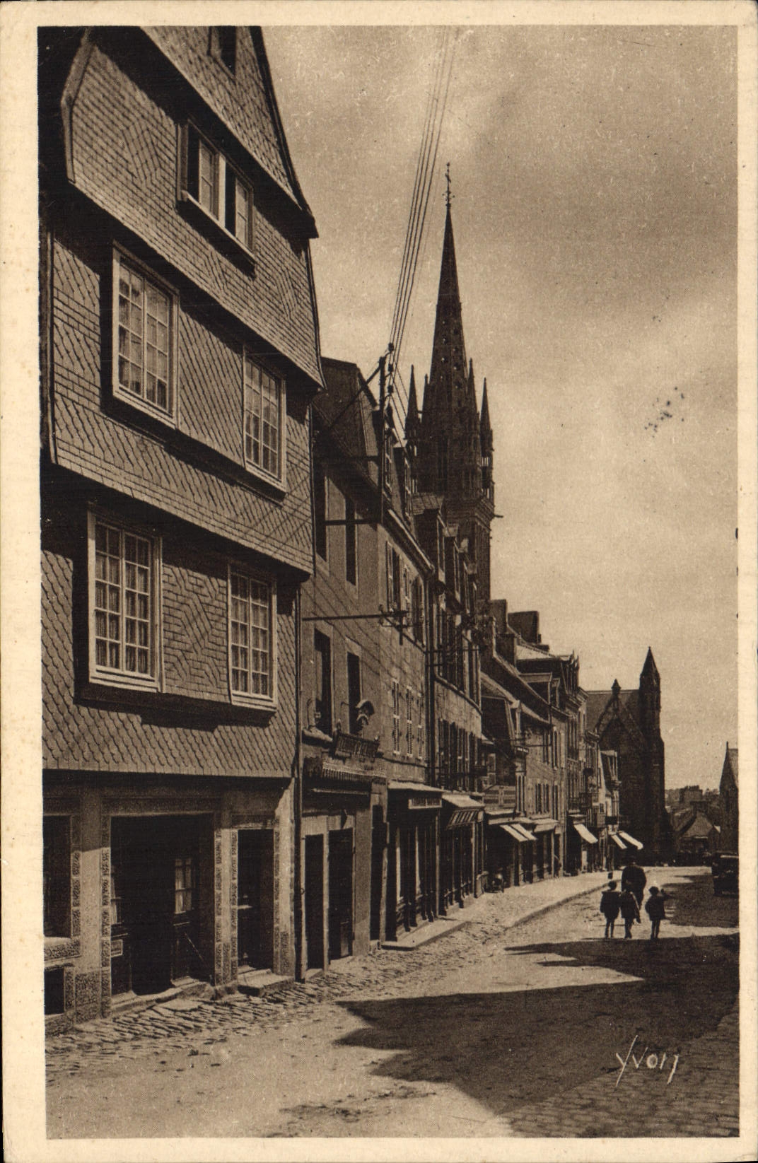 CPA Bretagne St Pol De Leon La Grande Rue