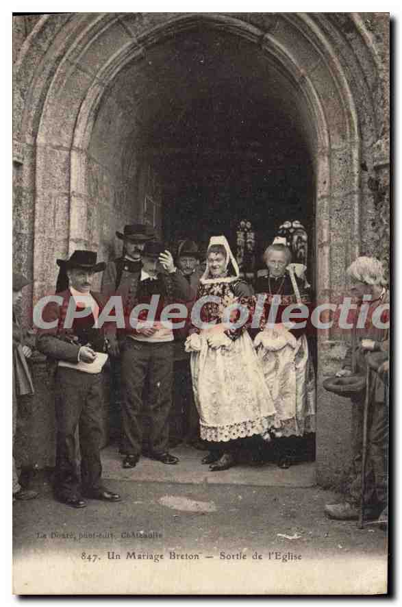 CPA Un Mariage Breton Sortle De I'Eglise