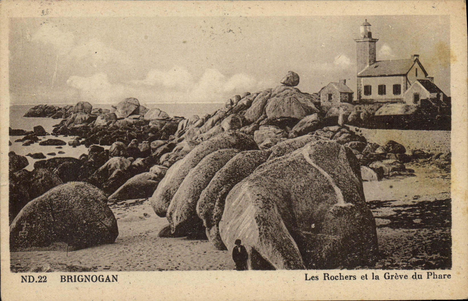 CPA Brignogan Les Rochers Et La Greve Du Phare