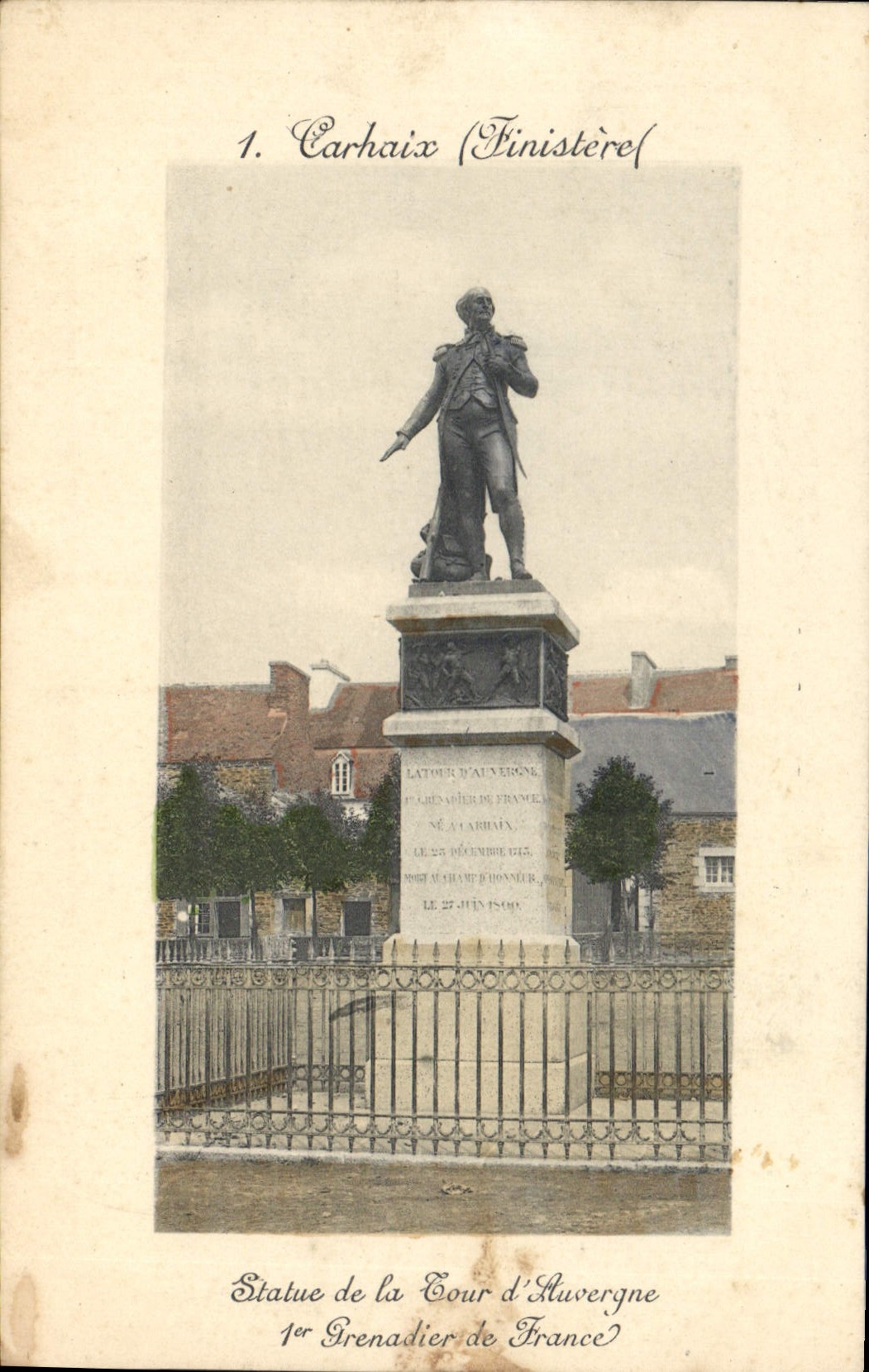 CPA Carhaix Statue De La Tour D'Auvergne