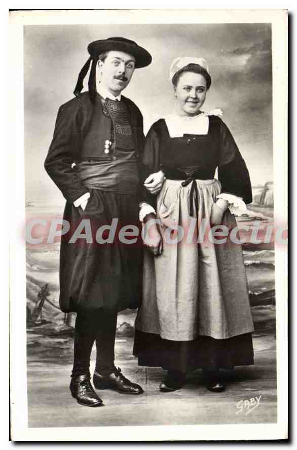 CPA La Bretagne Jeune Homme De Pont I'Abbe Jeune Fille De Rosporden