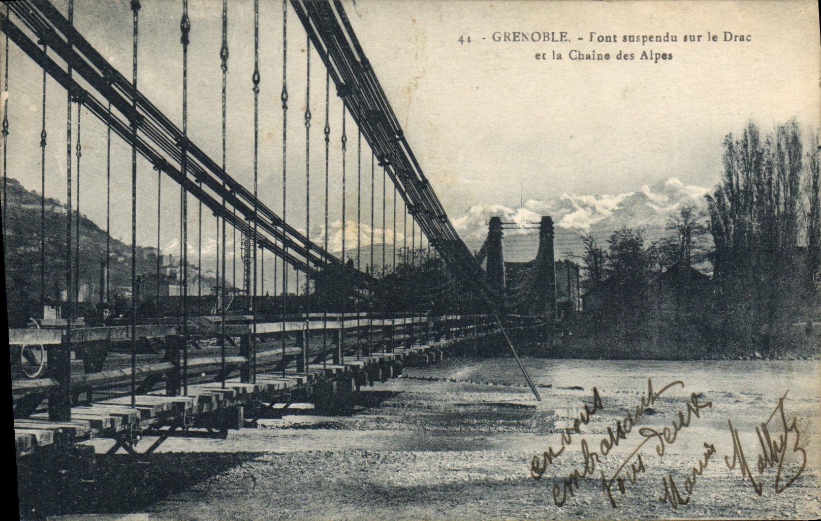 Grenoble — Pont suspendu sur le Drac et la Chaîne des Alpes — éditeur : Marie Vallot, n° 44