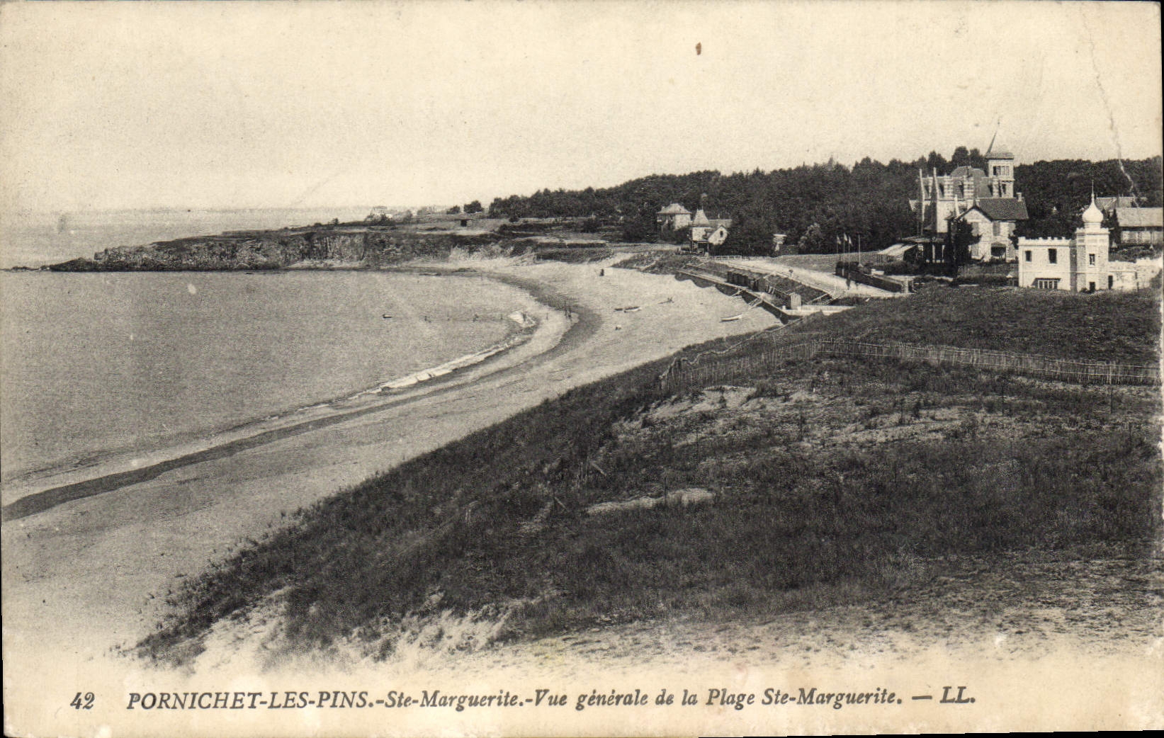 CPA Pornichet Les Pins Ste Marguerite Vue Generale De La Plage Ste Marguerite