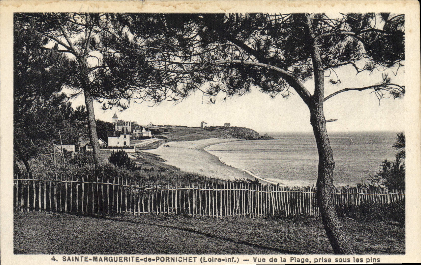 CPA Saint Marguerite De Pornichet Vue De La Plage Prise Sous Les Pins