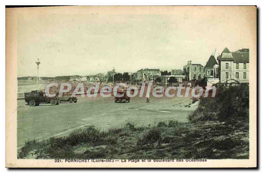 CPA Pornichet La Plage Et Le Boulevard Des Oceanides