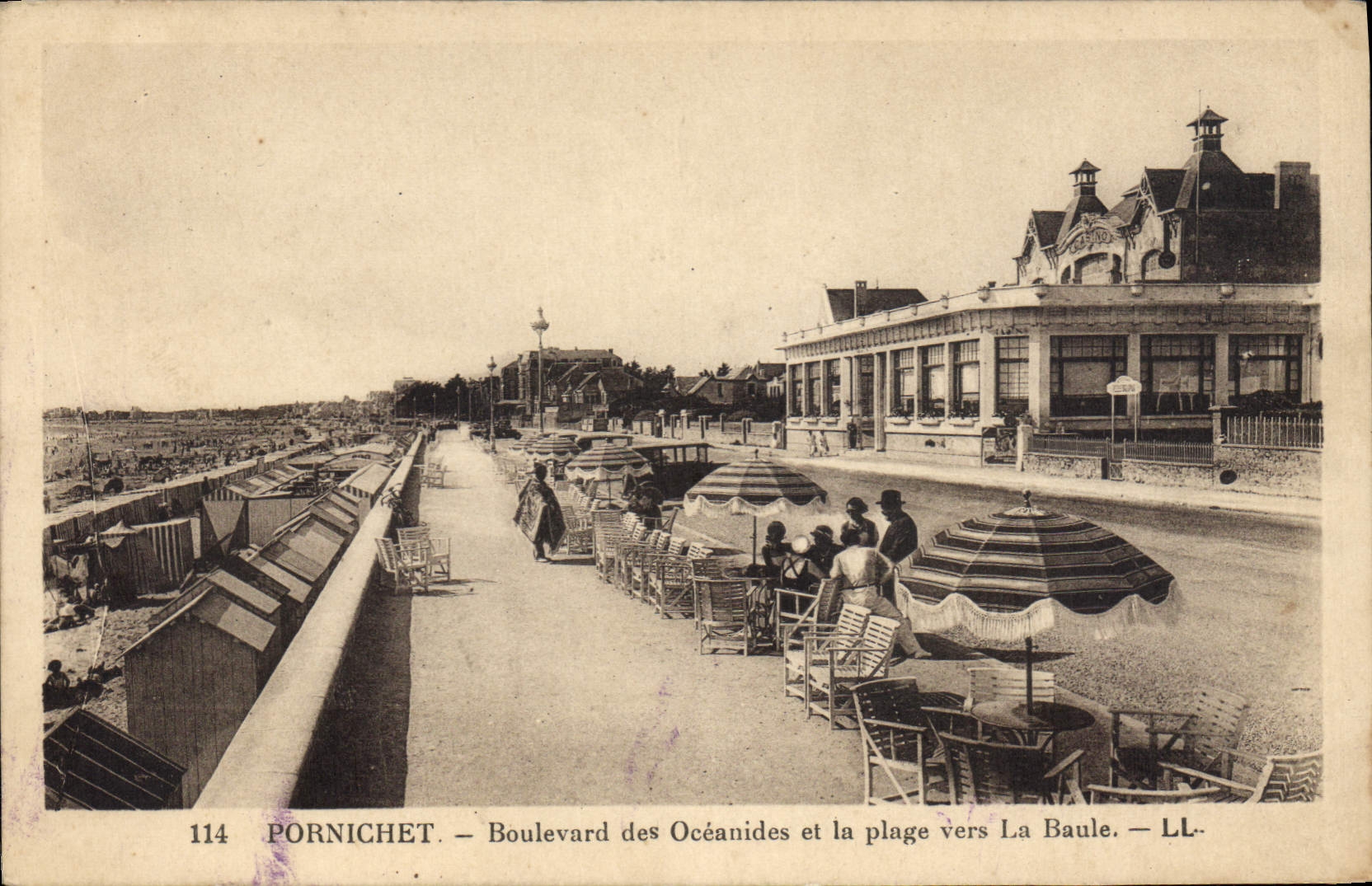 CPA Pornichet Boulevard Des Oceanides Et La Plage Vers La Baule