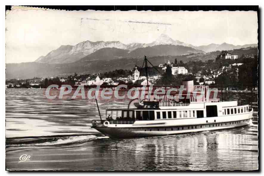Evian-les-Bains — Vue générale prise du Lac — Réal-Photo