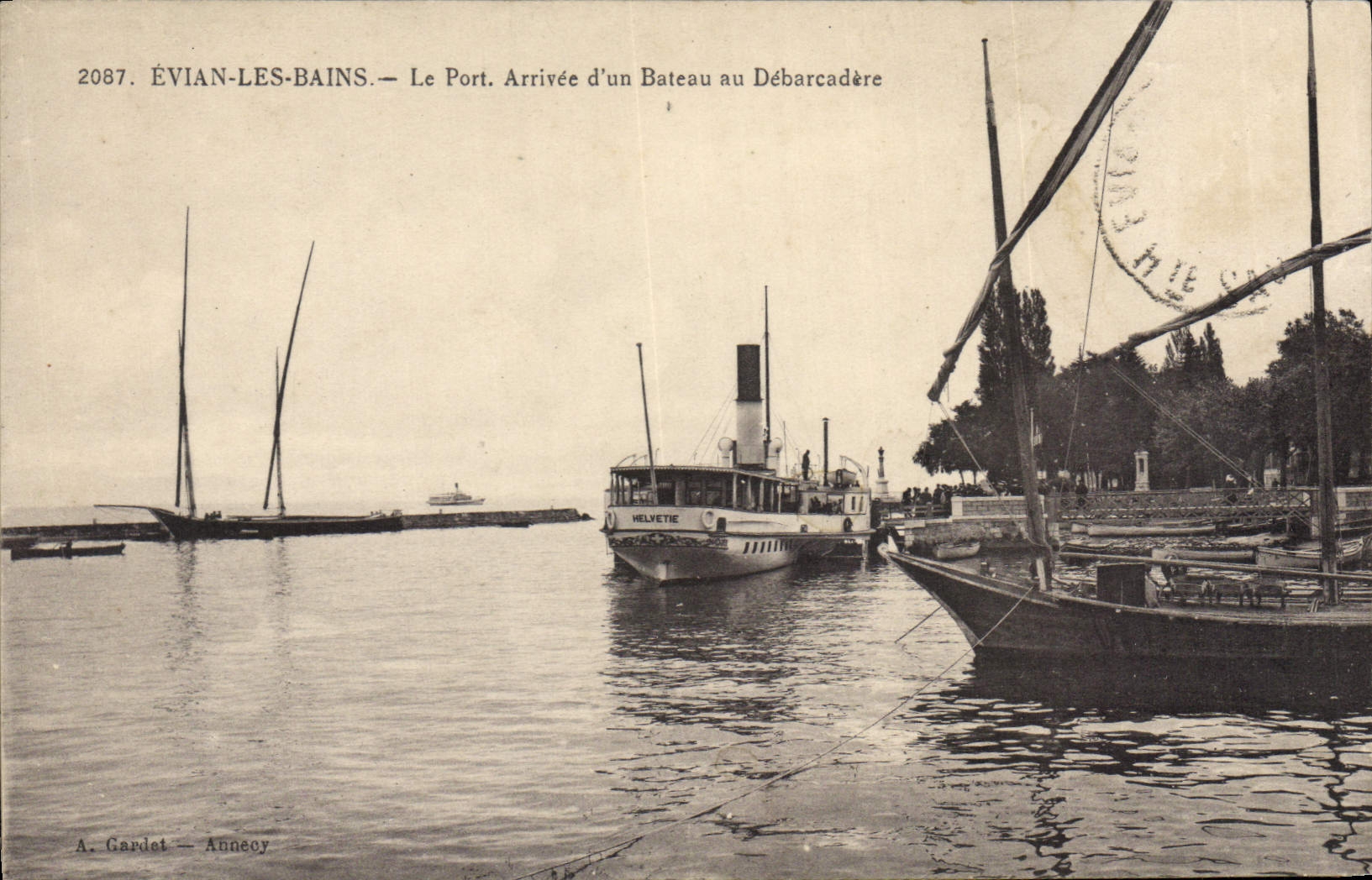 ÉVIAN-LES-BAINS — Le Port. Arrivée d'un Bateau au Débarcadère — A. Gardet - Annecy
