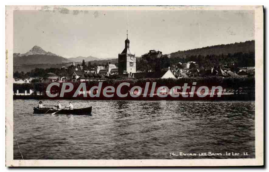 Evian-les-Bains — vue du lac avec bateau — CPAdéCollection n°14