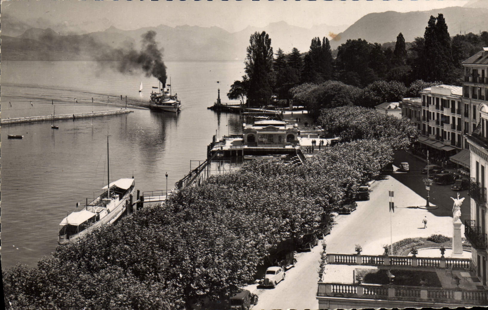 Évian-les-Bains — Le Port et la Côte Suisse — Édition J. Célu Ard