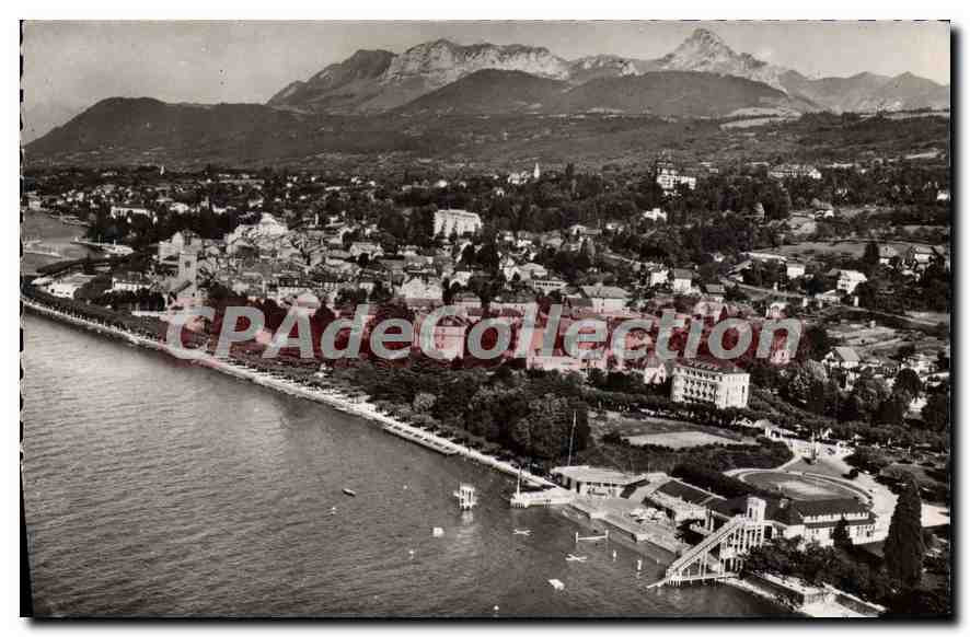 Évian-les-Bains — Plage, la Ville et la Dent d'Oche (2.225 m.) — J. Cellard, Lyon