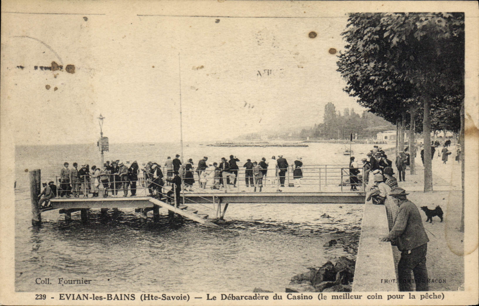 EVIAN-les-BAINS (Hte-Savoie) — Le Débarcadère du Casino (le meilleur coin pour la pêche) — Fournier, n°239
