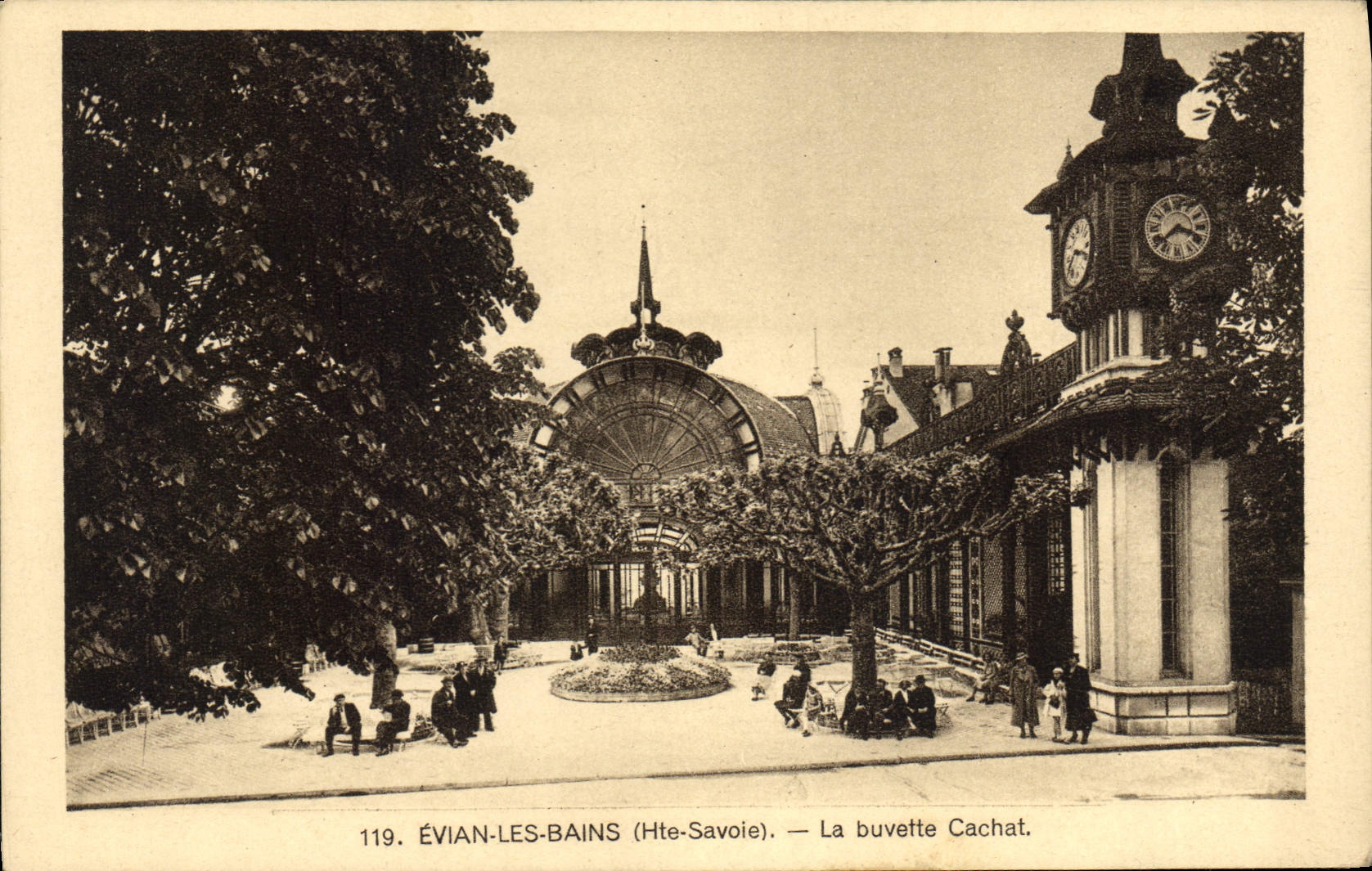 ÉVIAN-LES-BAINS (Hte-Savoie) — La buvette Cachat — Éditeur : CPAdéCollection