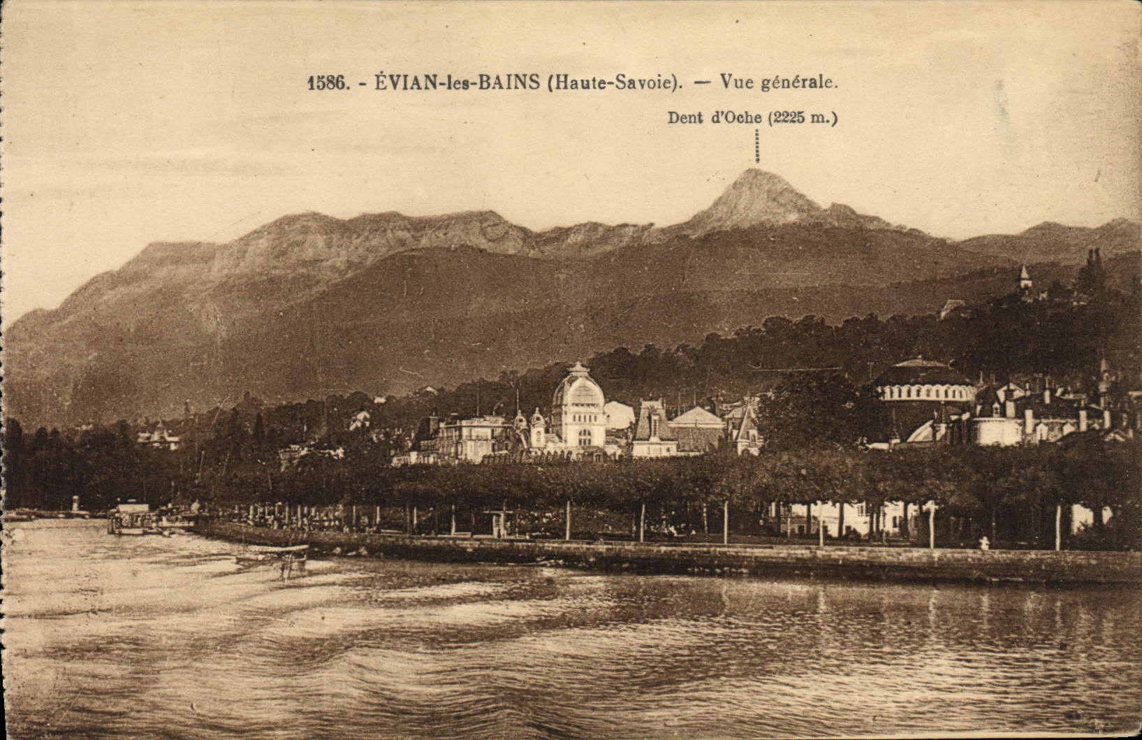 ÉVIAN-les-BAINS (Haute-Savoie) — Vue générale — Dent d'Oche (2225 m.) — L. Fauraz, édit. à Annemasse (Haute-Savoie)