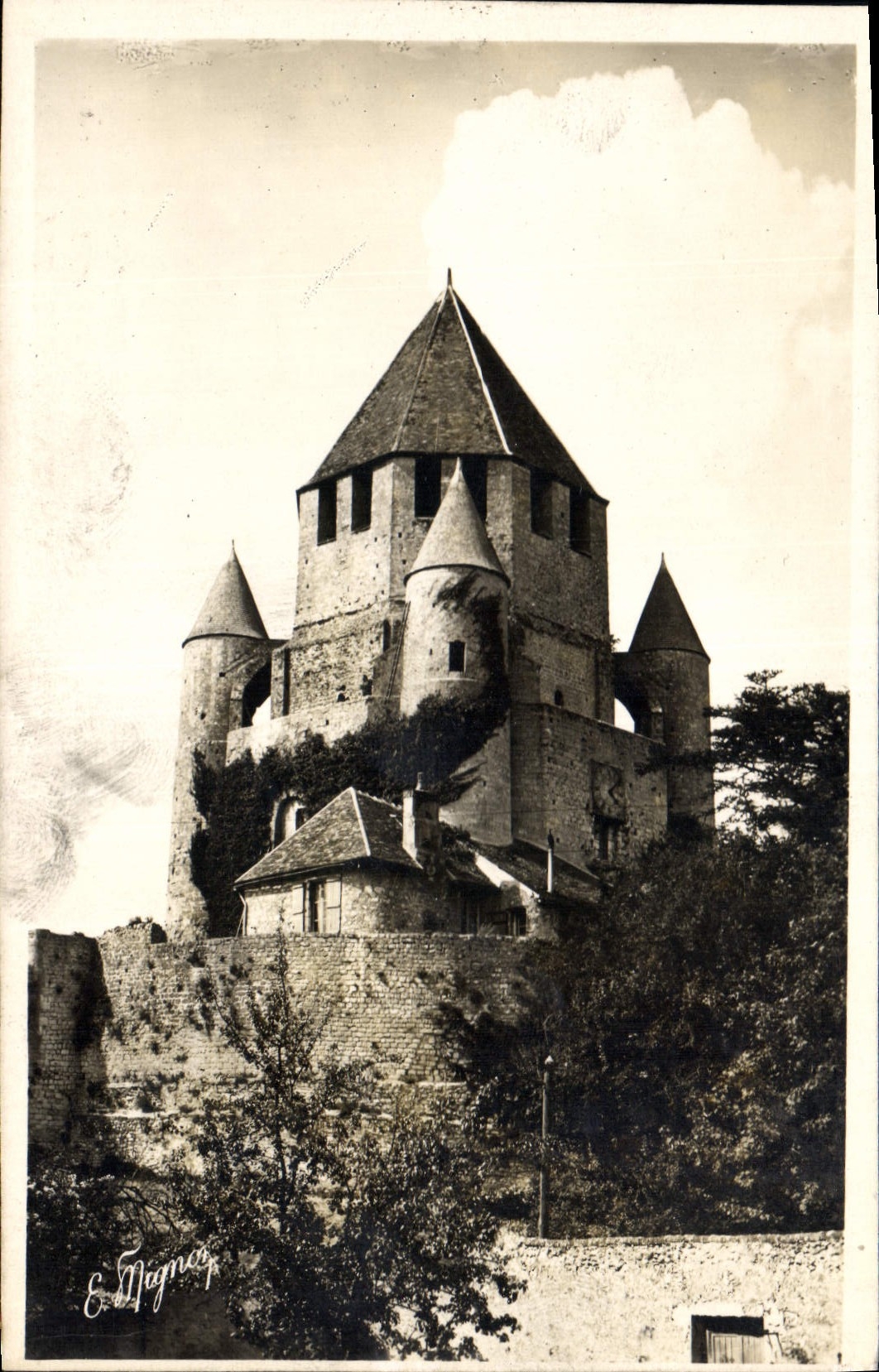 Provins - Tour de César (ou Tour du Comte) — Monument antérieur à 1137 — Éditeur E. Mignon, Nangis (S.-et-M.)