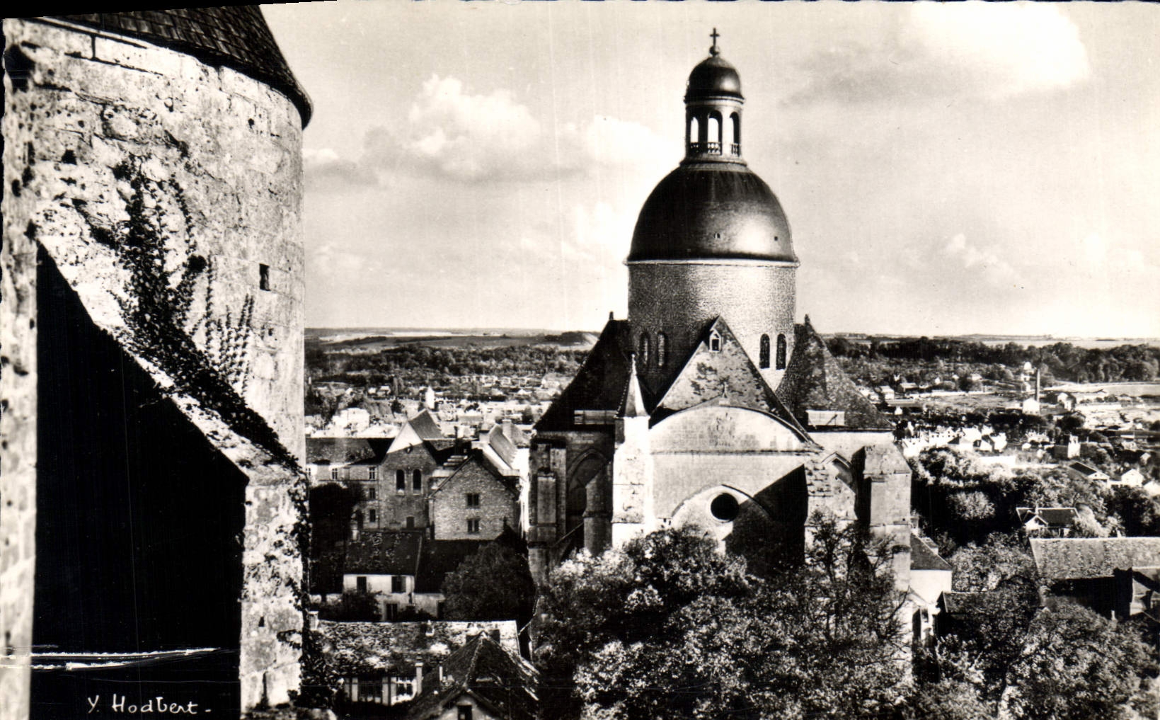 Provins — Église Saint-Quiriace et son dôme (1665) vus de la Tour de César — Yves Hodbert