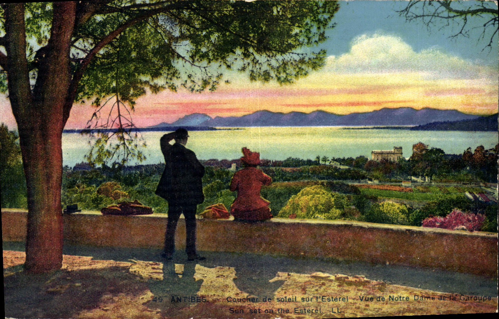 CPA Antibes Coucher De Soleil Sur I'Esterel Vue De Notre Dame de la Garoupe