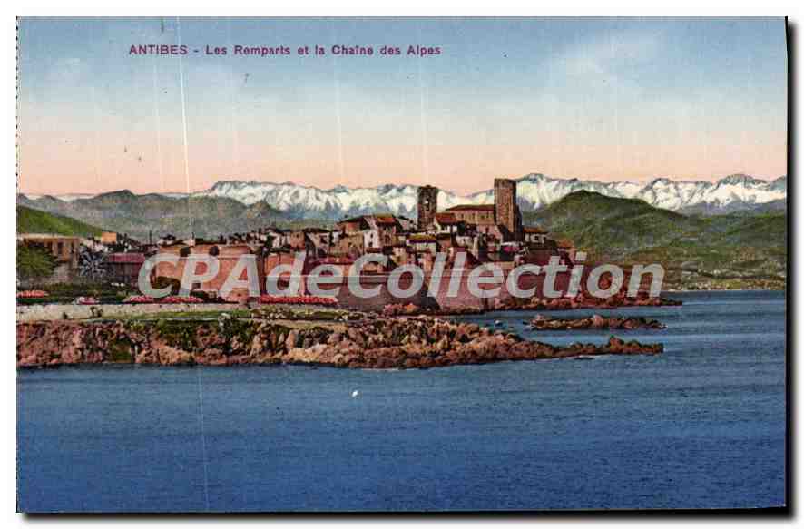 Antibes - Les Romparts et la Chaîne des Alpes