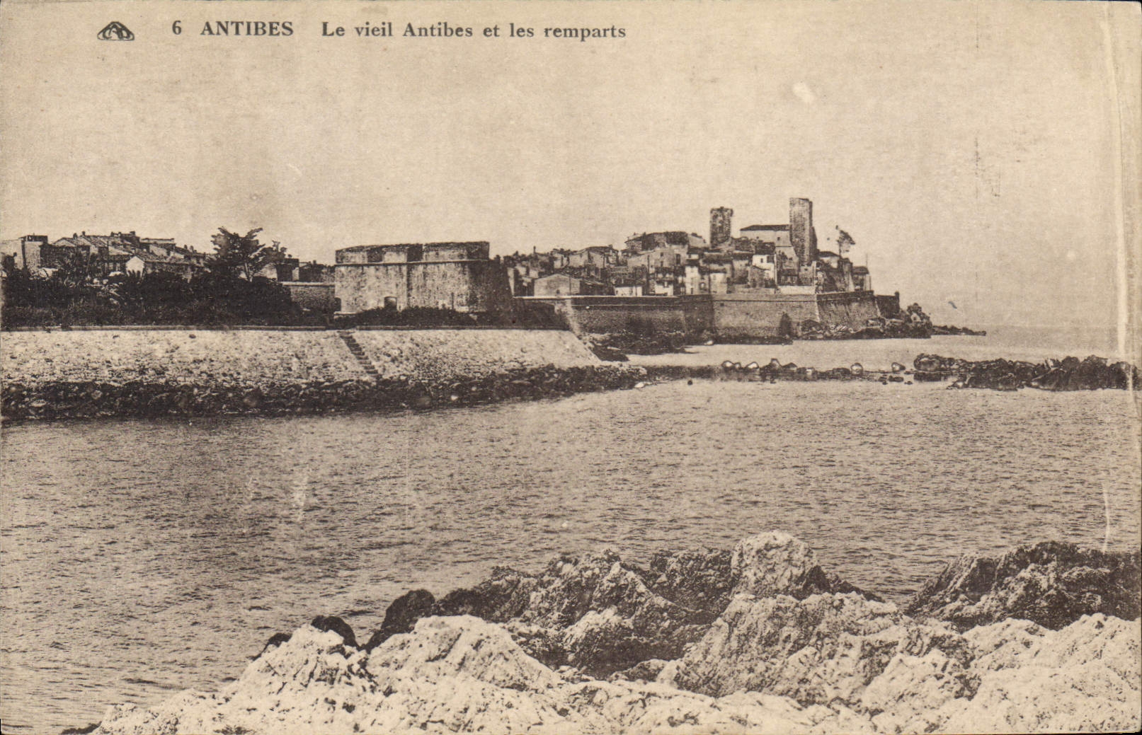 Antibes — Le vieil Antibes et les remparts — Éditeur inconnu, n° de série 6