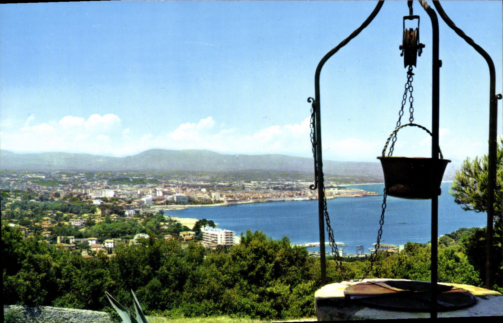 Antibes — Vue générale prise de la Garoupe — Éditions MAR