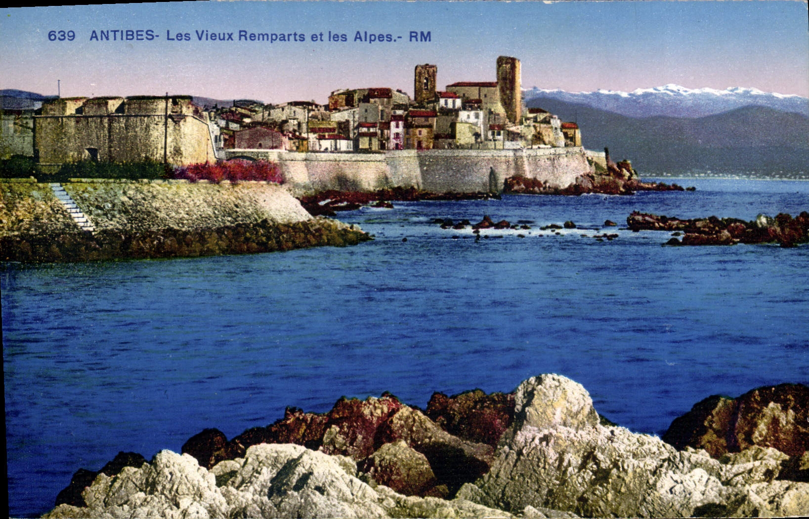 Antibes - Les Vieux Remparts et les Alpes - RM