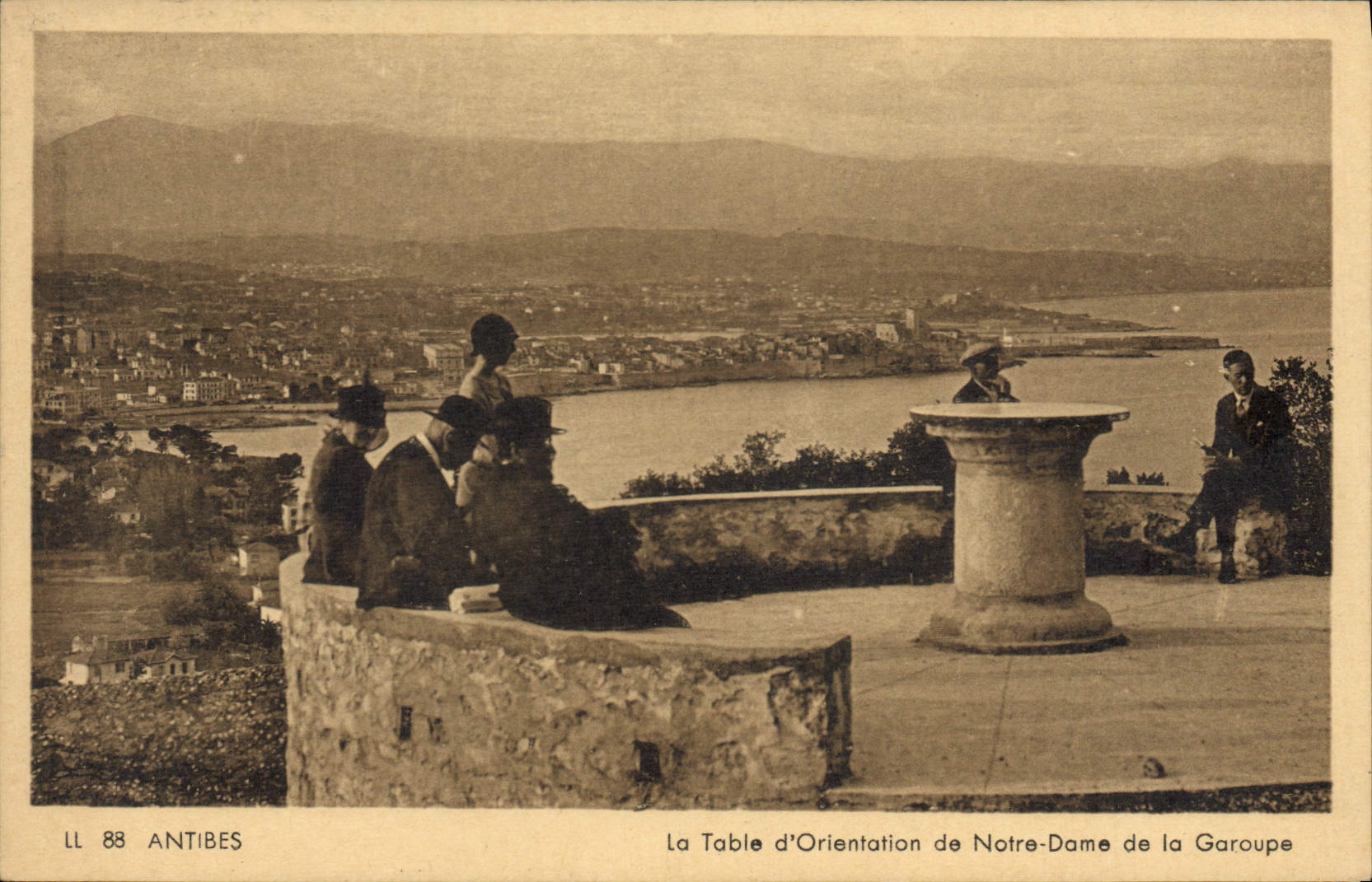 Antibes — La Table d'Orientaion de Notre-Dame de la Garoupe — LL 88