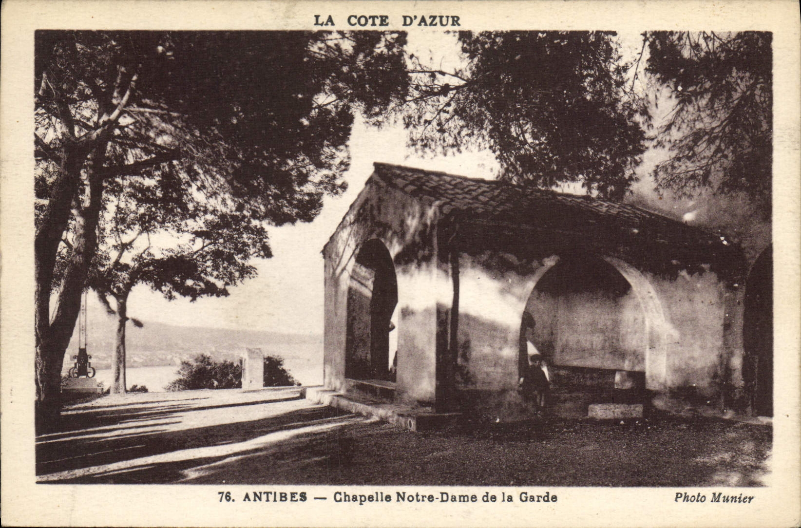 Antibes — Chapelle Notre-Dame de la Garde — Photo Munier