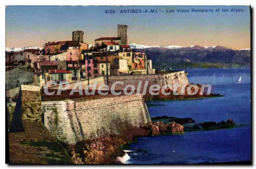 Antibes (A.M.) — Les Vieux Remparts et les Alpes