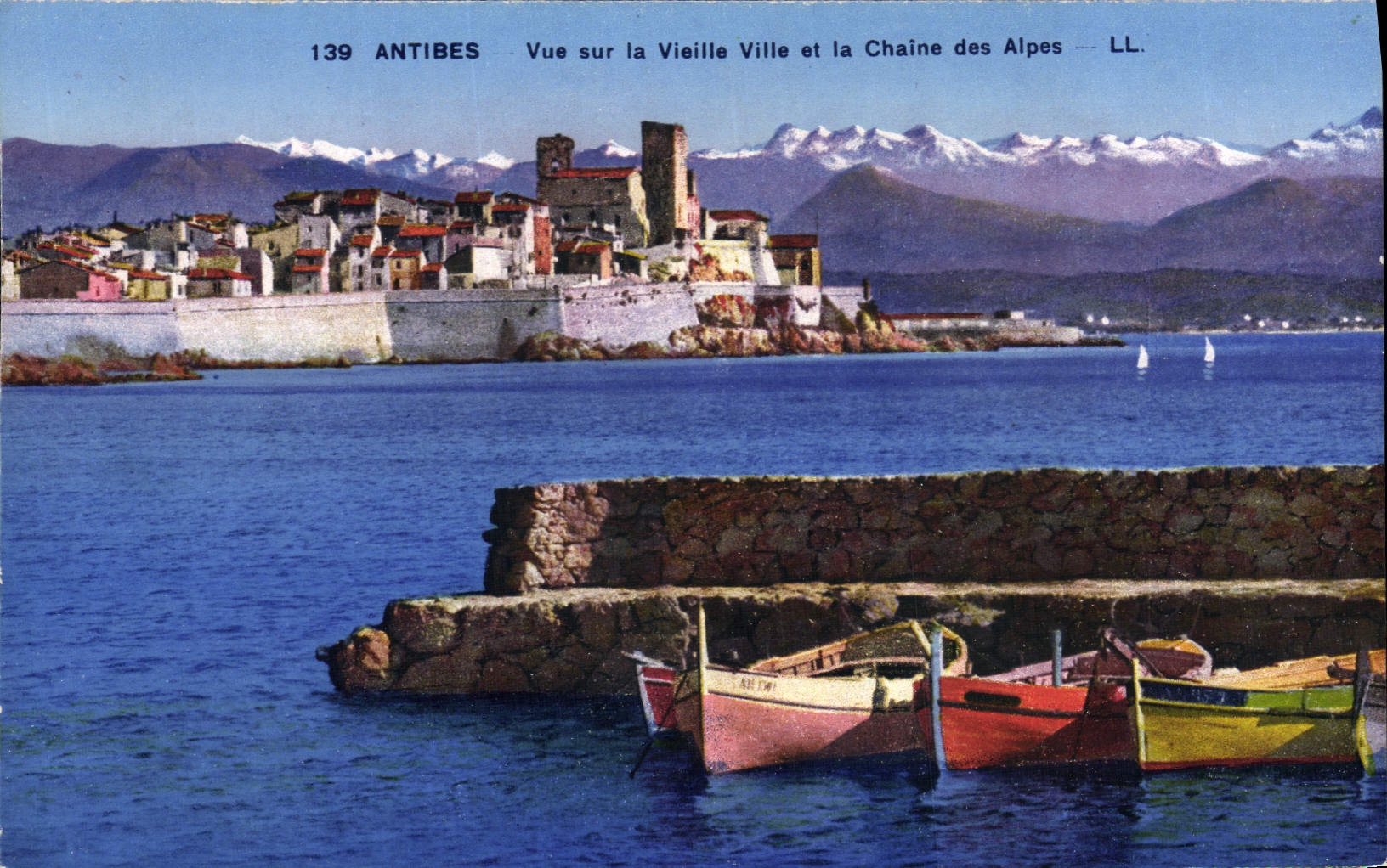 Antibes — Vue sur la Vieille Ville et la Chaîne des Alpes — LL. n°139