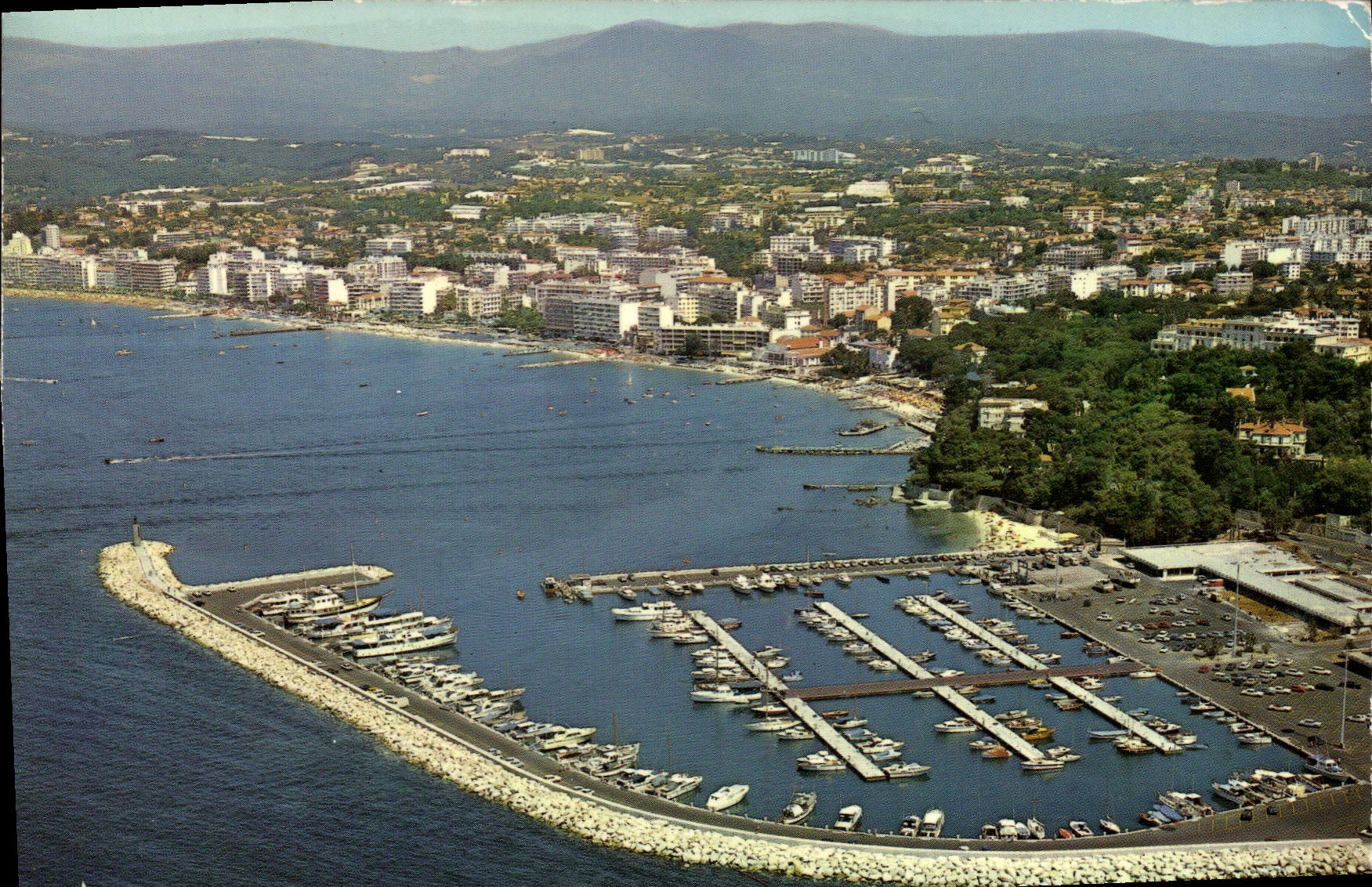 Juan-les-Pins — Le nouveau port de plaisance, les plages et la ville — Editions S.E.P.T. - 35, rue Faidward Gotheron, Antibes