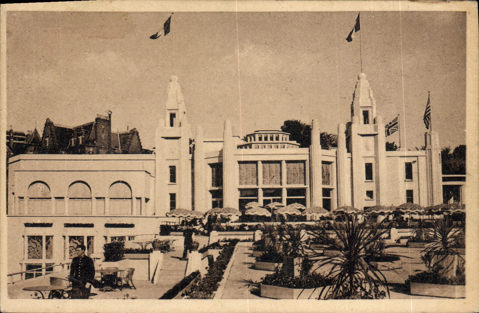 Dinard - Casino Municipal - La terrasse fleurie — (Maurice Fournier, architecte)