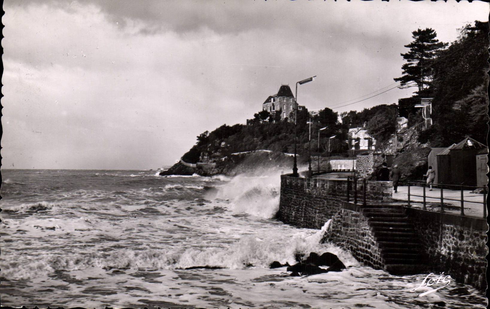 Dinard — Tempête sur la pointe du Mouflinet — Édition Mésny
