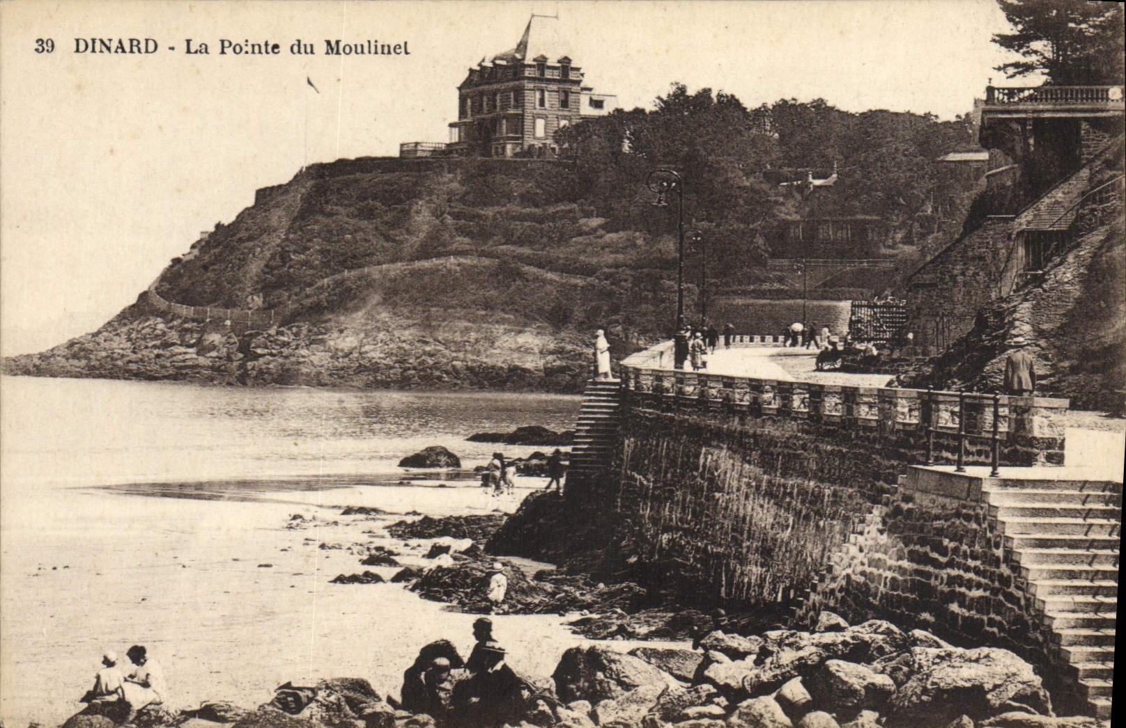 Dinard - La Pointe du Moulinet — vue de la côte avec promenade et villa — éditeur CPW Ateliers des Arts Photographiques, Strasbourg
