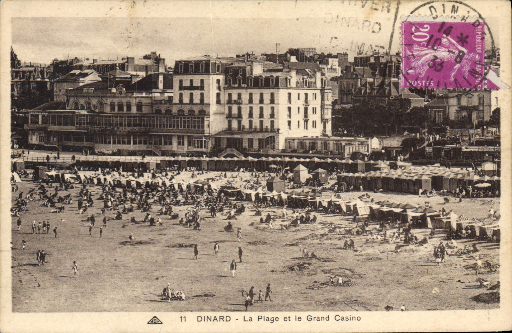 Dinard - La Plage et le Grand Casino — CPA n°11, éditeur ARA
