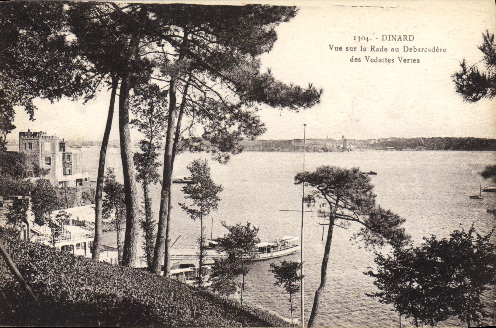 Dinard — Vue sur la Rade au Débarcadère des Vedettes Vertes — Laurent-Nél, Rennes