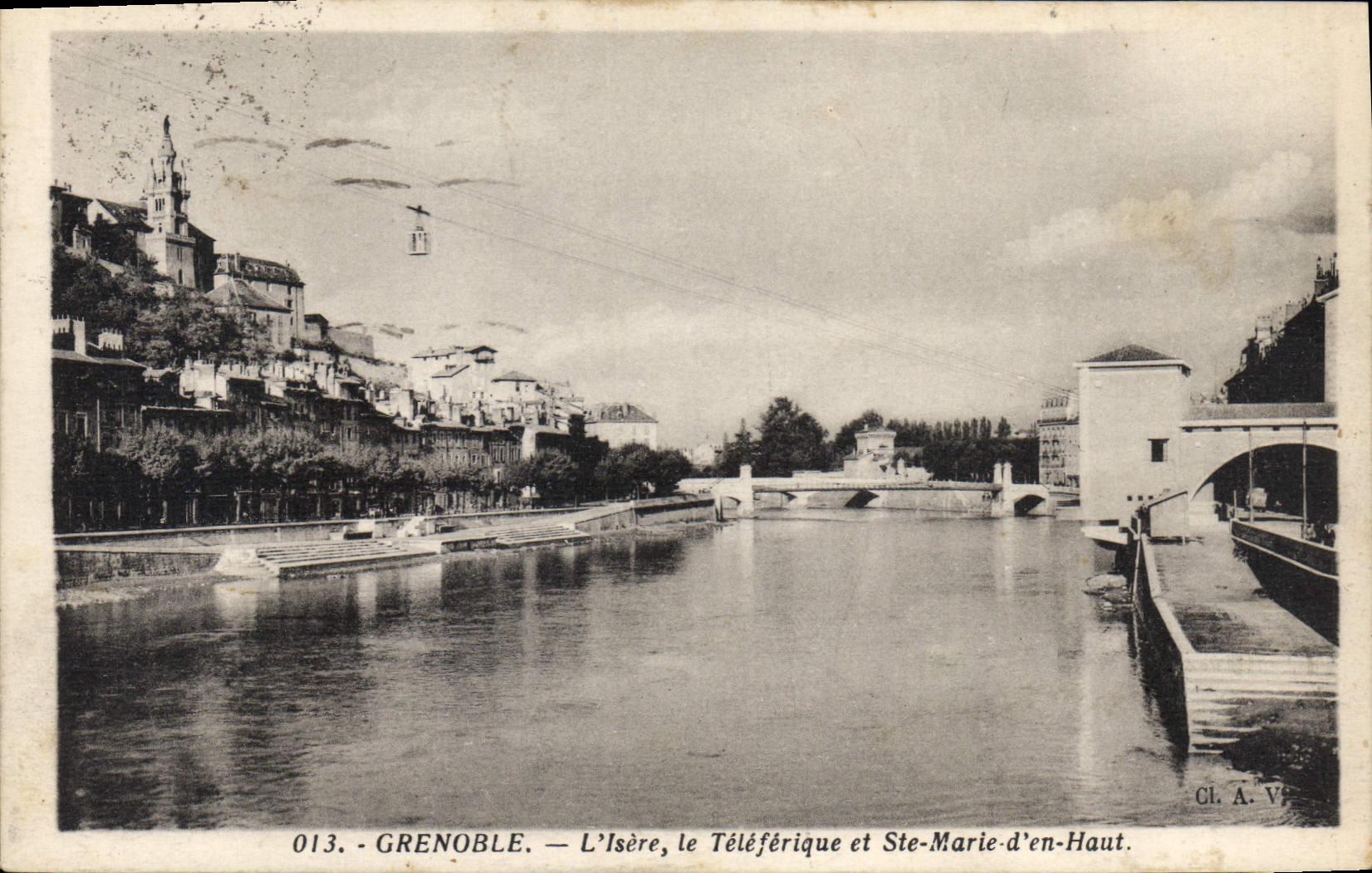 Grenoble — L'Isère, le Téléférique et Ste-Marie-d'en-Haut — Cl. A. V. — n° 013