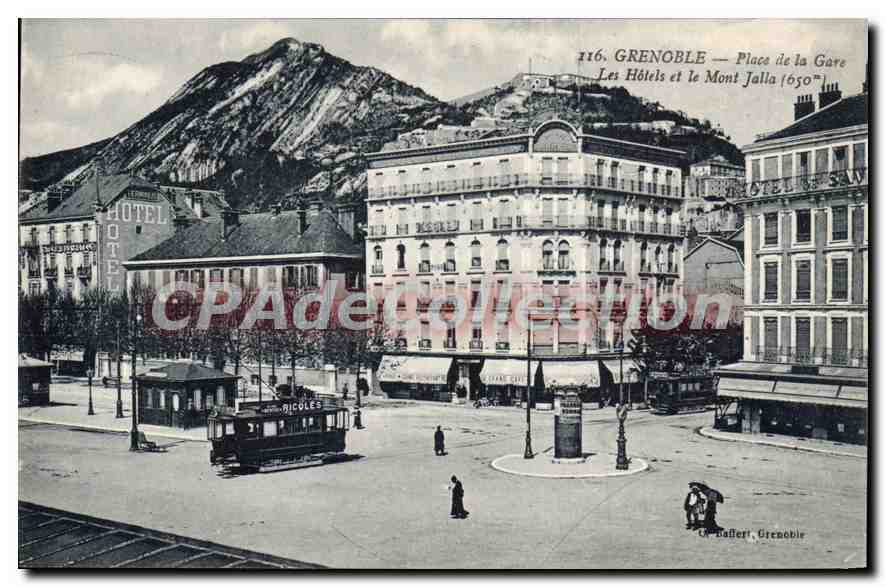 Grenoble — Place de la Gare and Mount Jalla (650m)