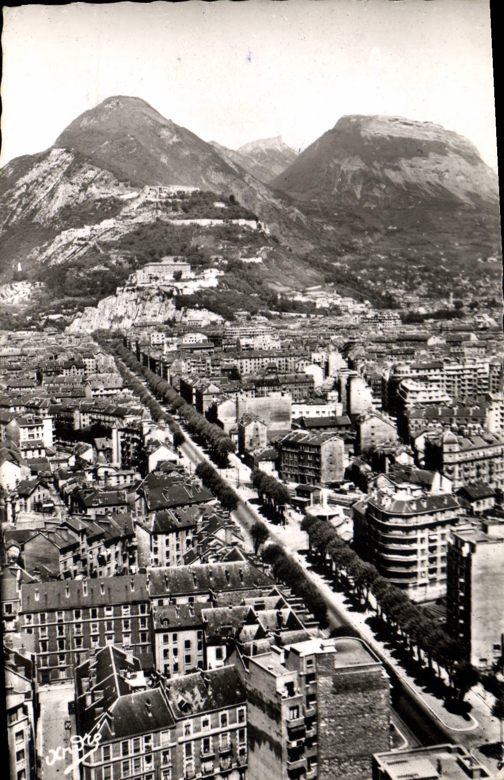 Grenoble — Cours Jean-Jaurès und Massif de la Chartreuse — Édition d'Art Grenoble, n° 1033